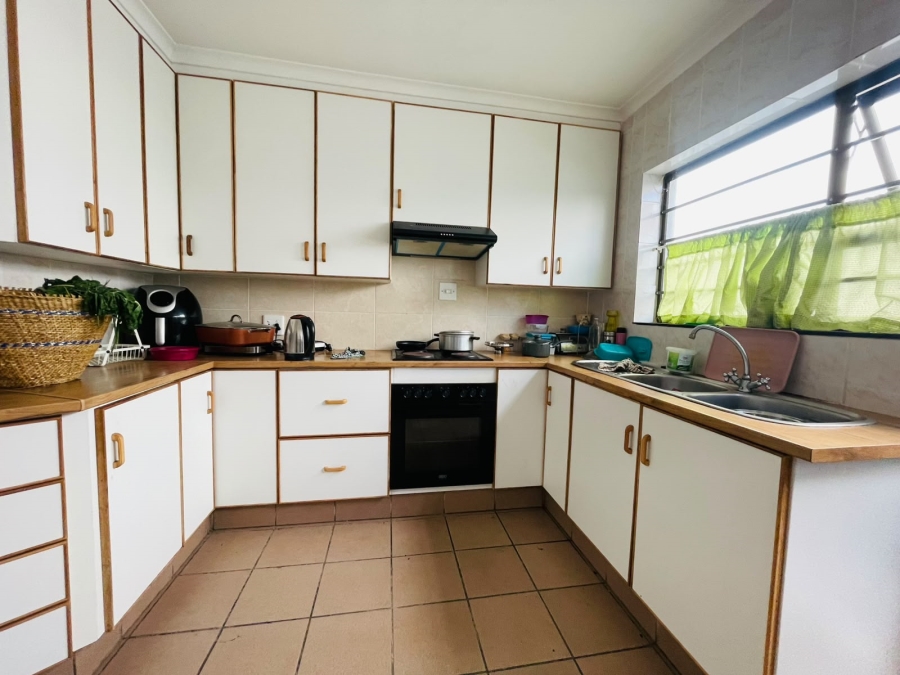 6 Bedroom Property for Sale in Quigney Eastern Cape